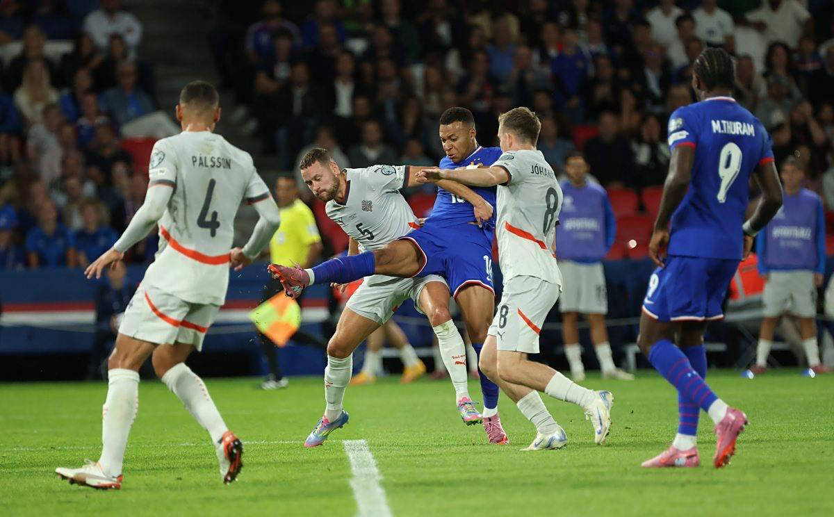 振型右投 振型右投